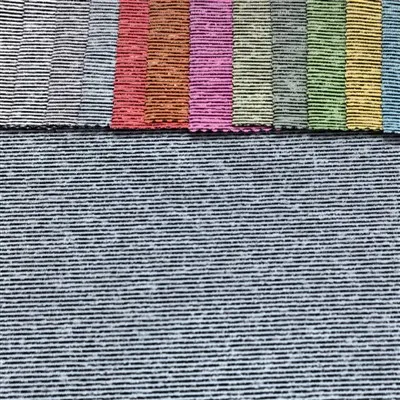 Tecido tingido com listras coloridas