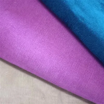 O tecido de veludo cotelê é resistente à água?